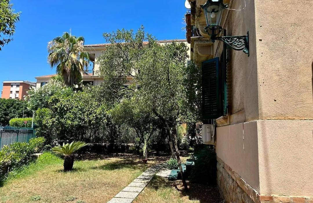 Matteotti Living And Garden-1